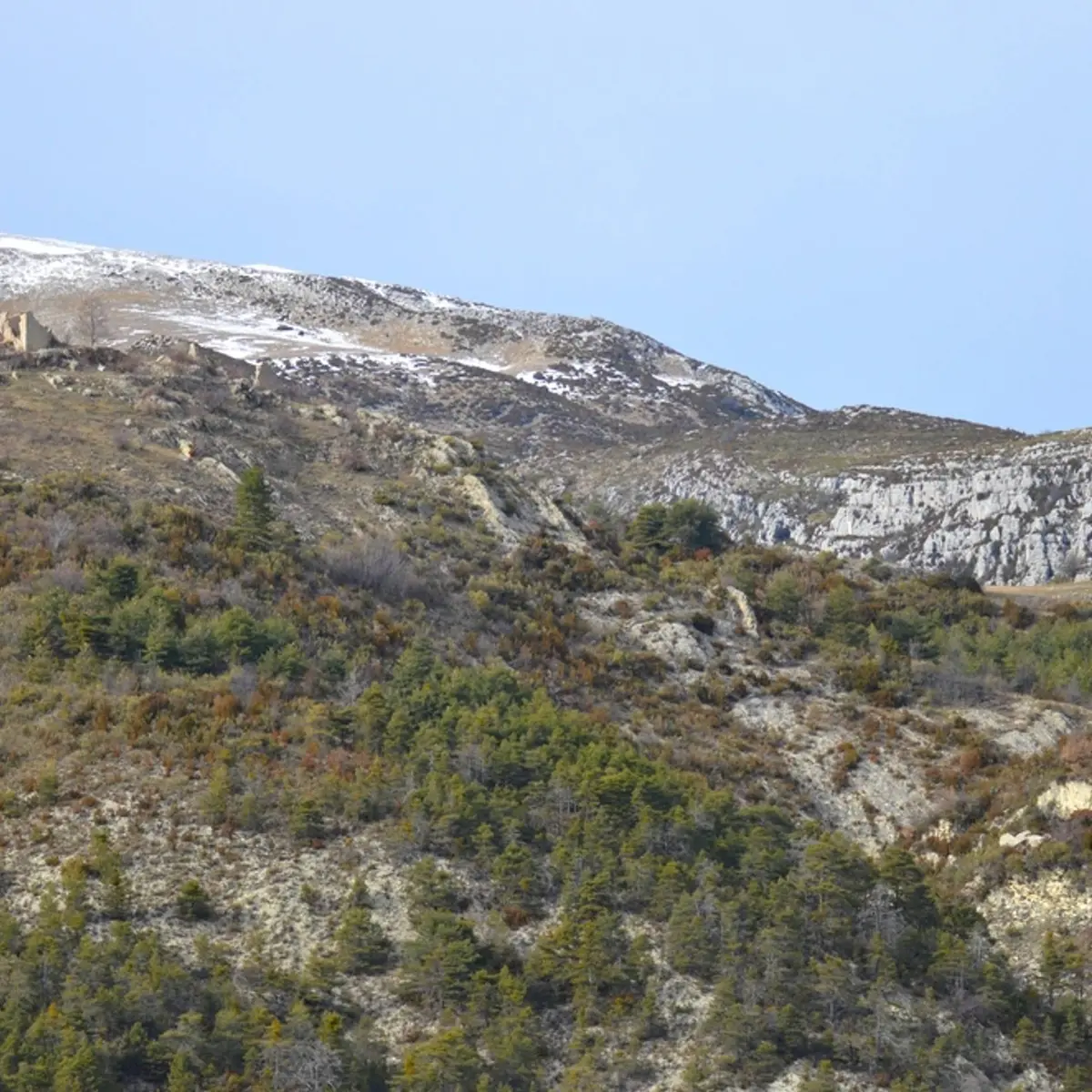 Le hameau et la chapelle