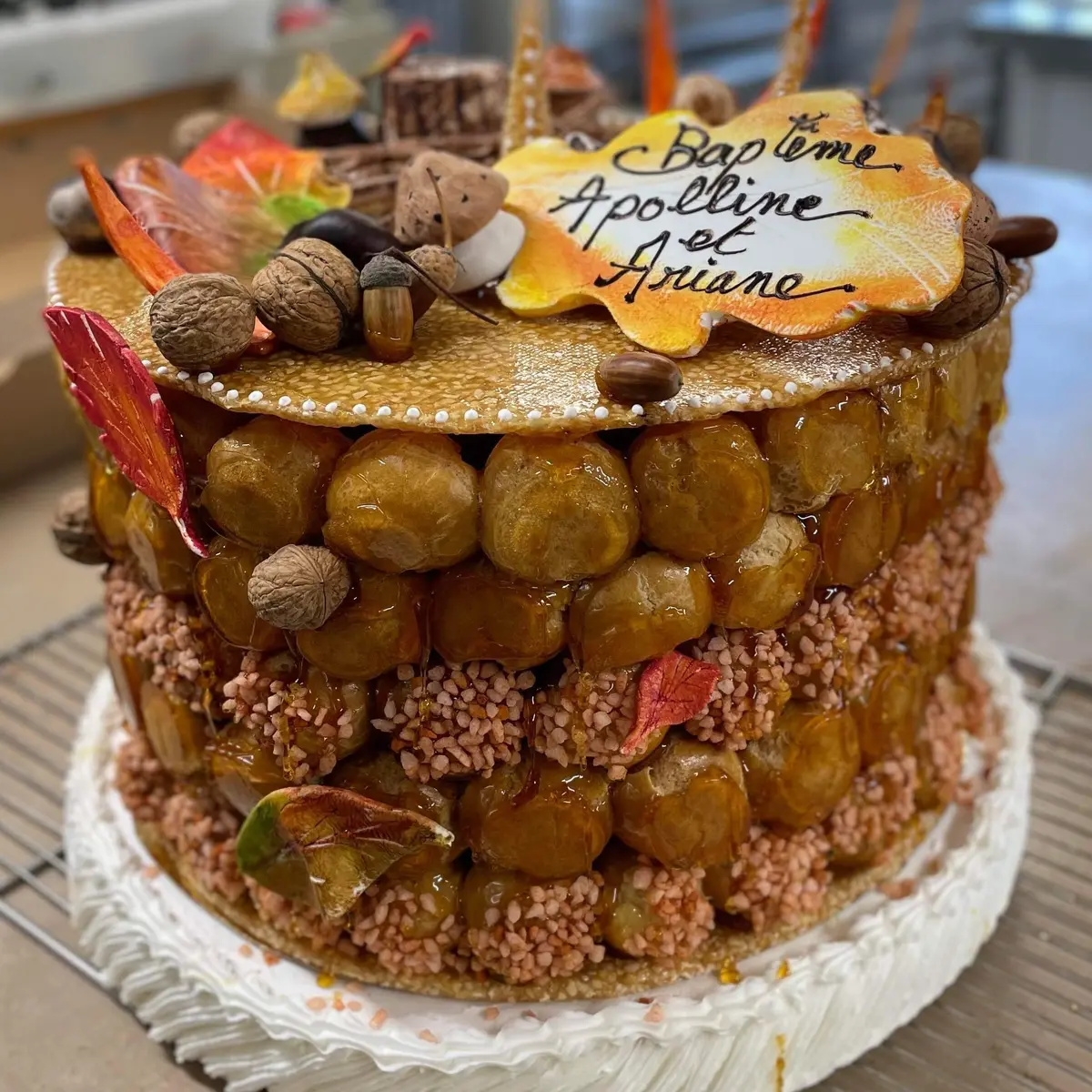 Piece montée sur mesure.