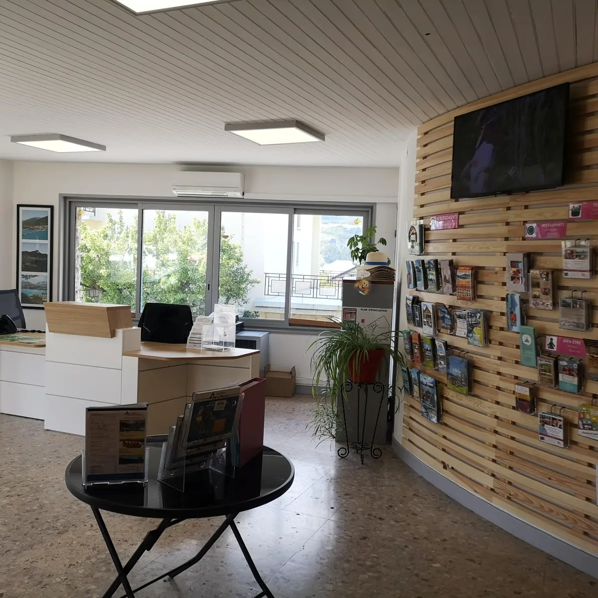 Bureau d'Informations Touristiques de Savines-le-Lac - Serre-Ponçon_Savines-le-Lac