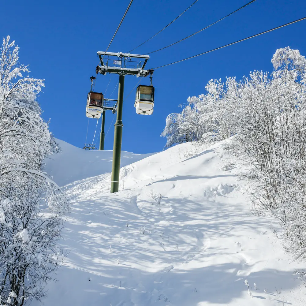 Télécabine en hiver