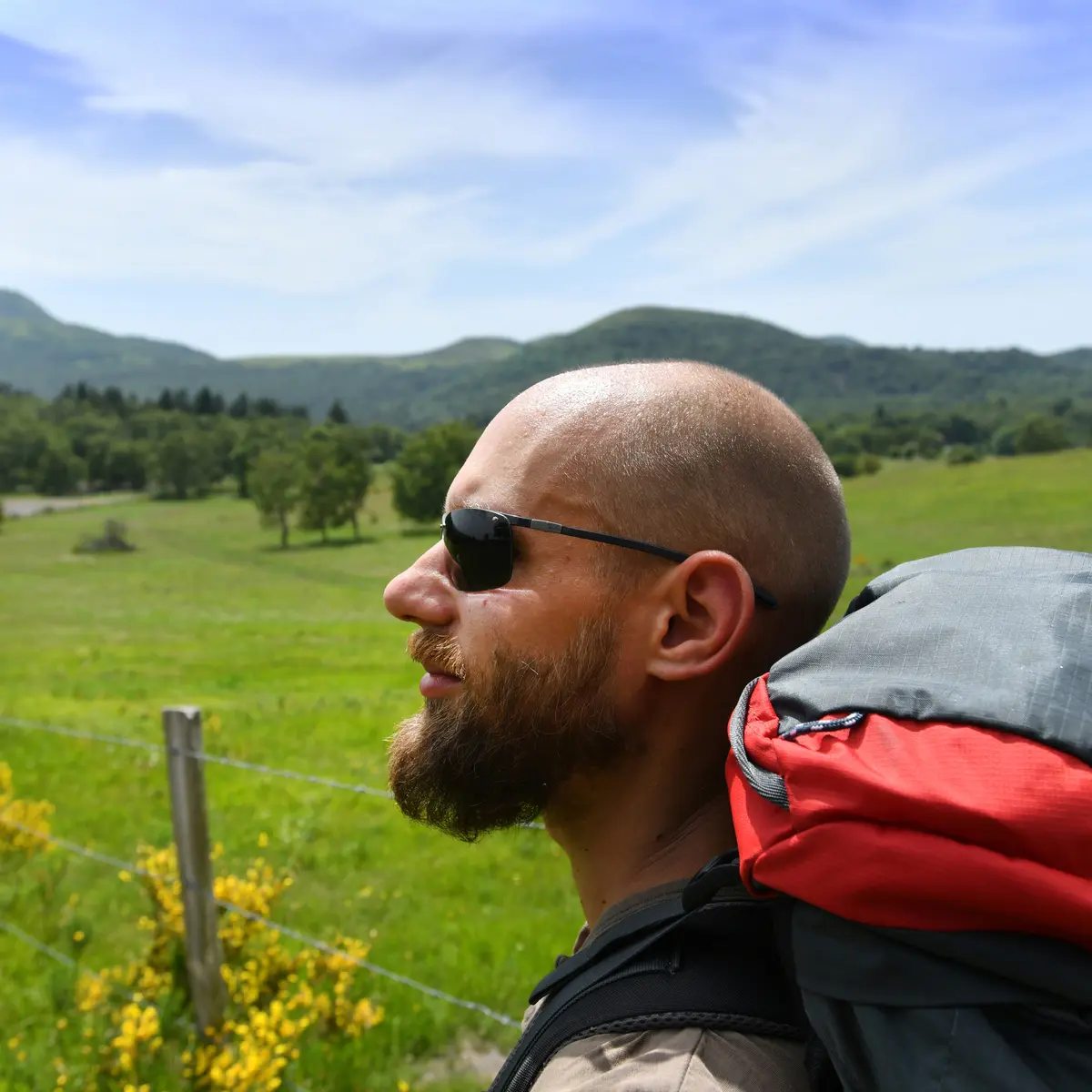 Randonnée dans la Chaîne des Puys, à Ternant