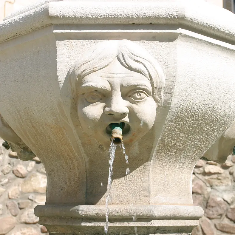 Fontaine vieille