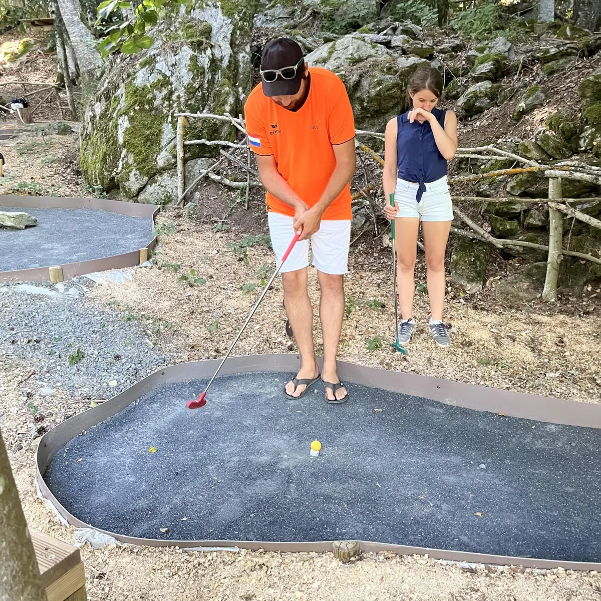 Mini-golf