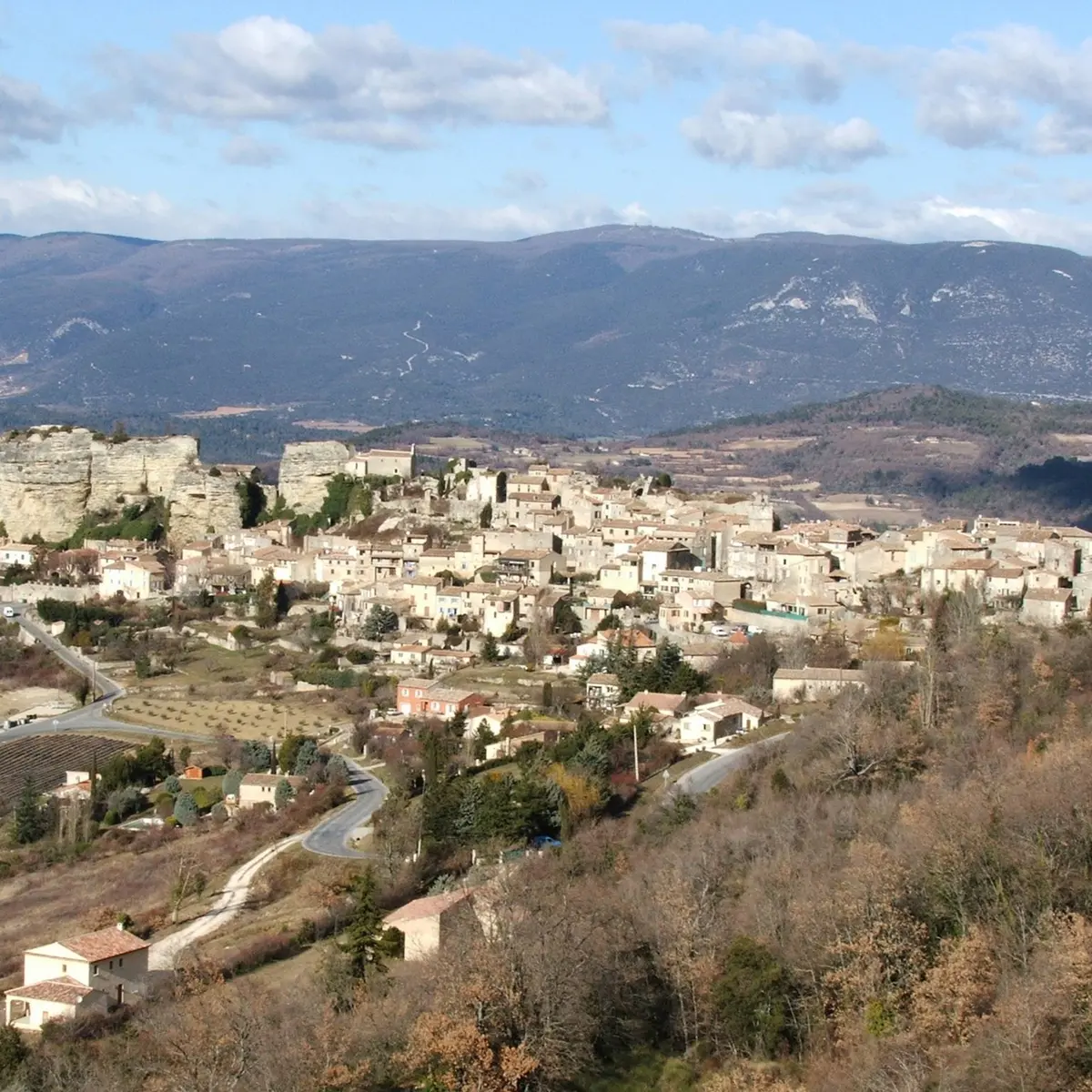 Village de Saignon à la sortie de l'hiver