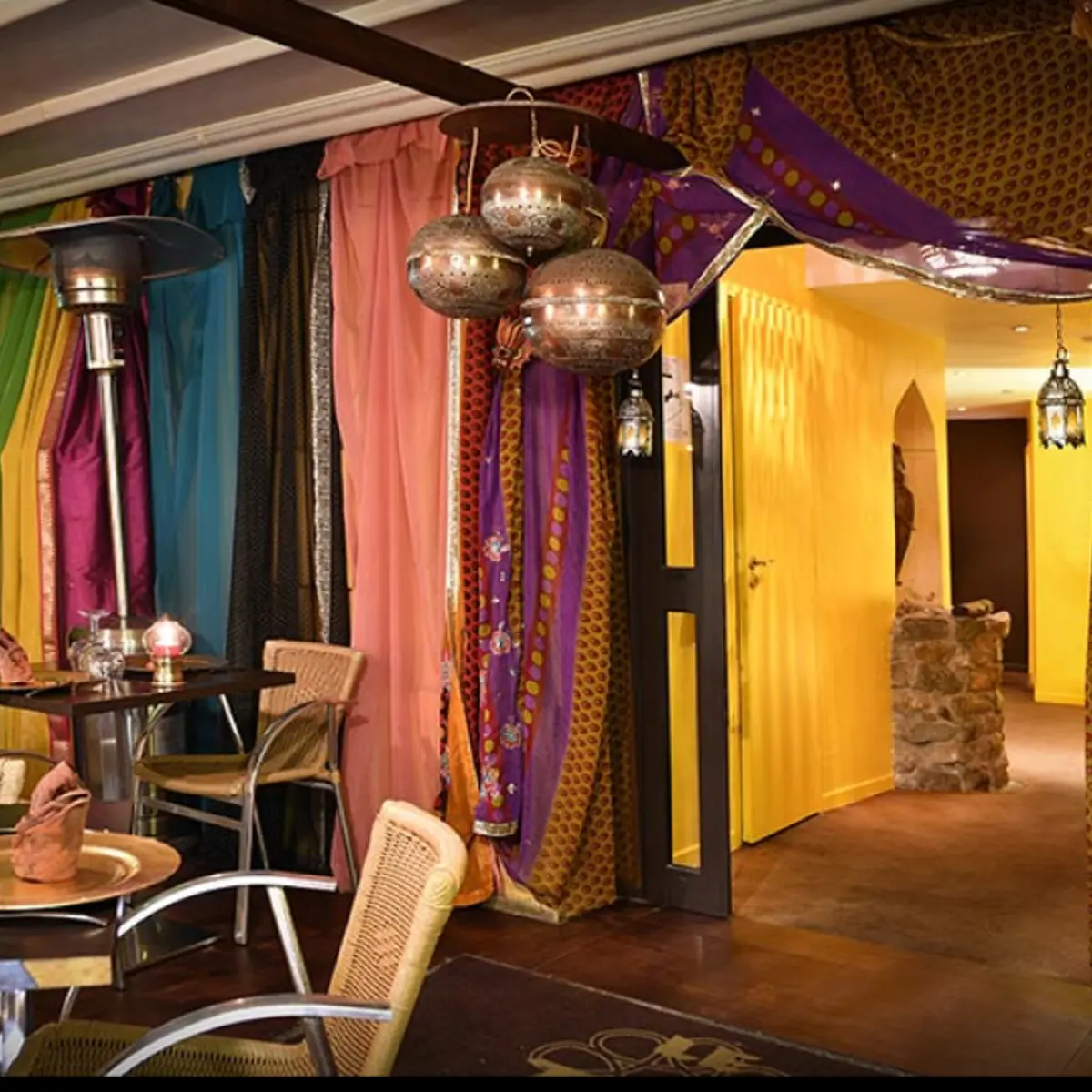 Intérieur du restaurant le Taj