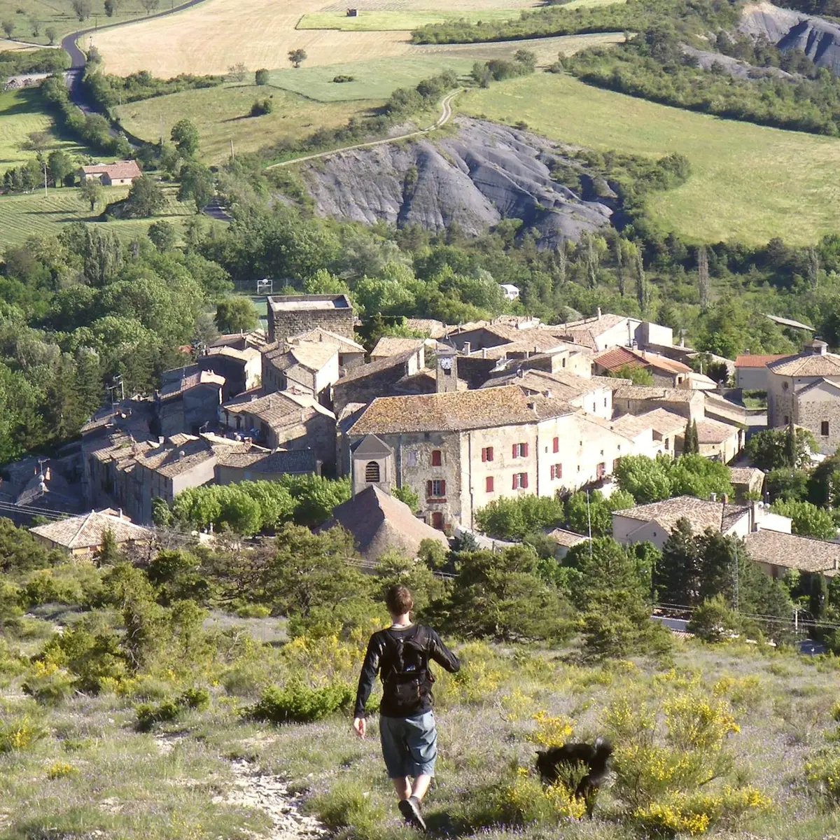 Sur les hauteurs du village de Rosans