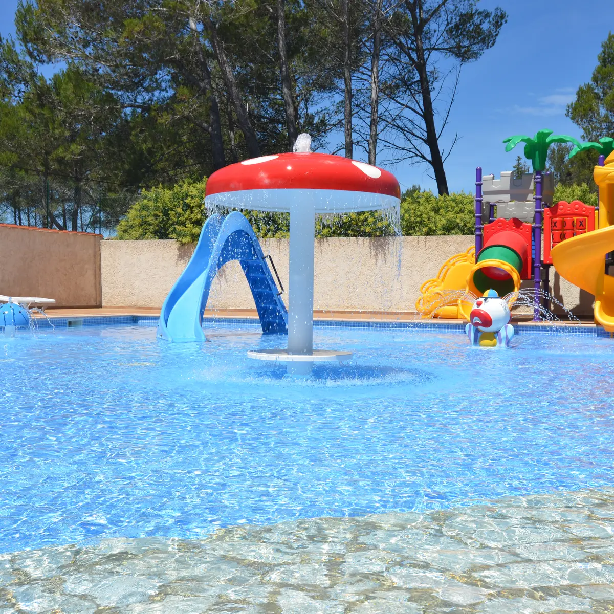 Jeux aquatiques Grands Pins