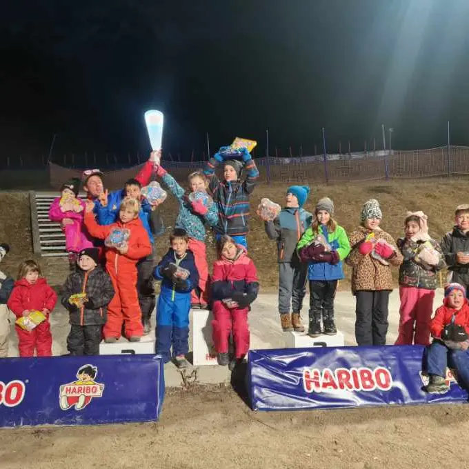 Chasse au trésor Haribo avec l'ESF à Montclar