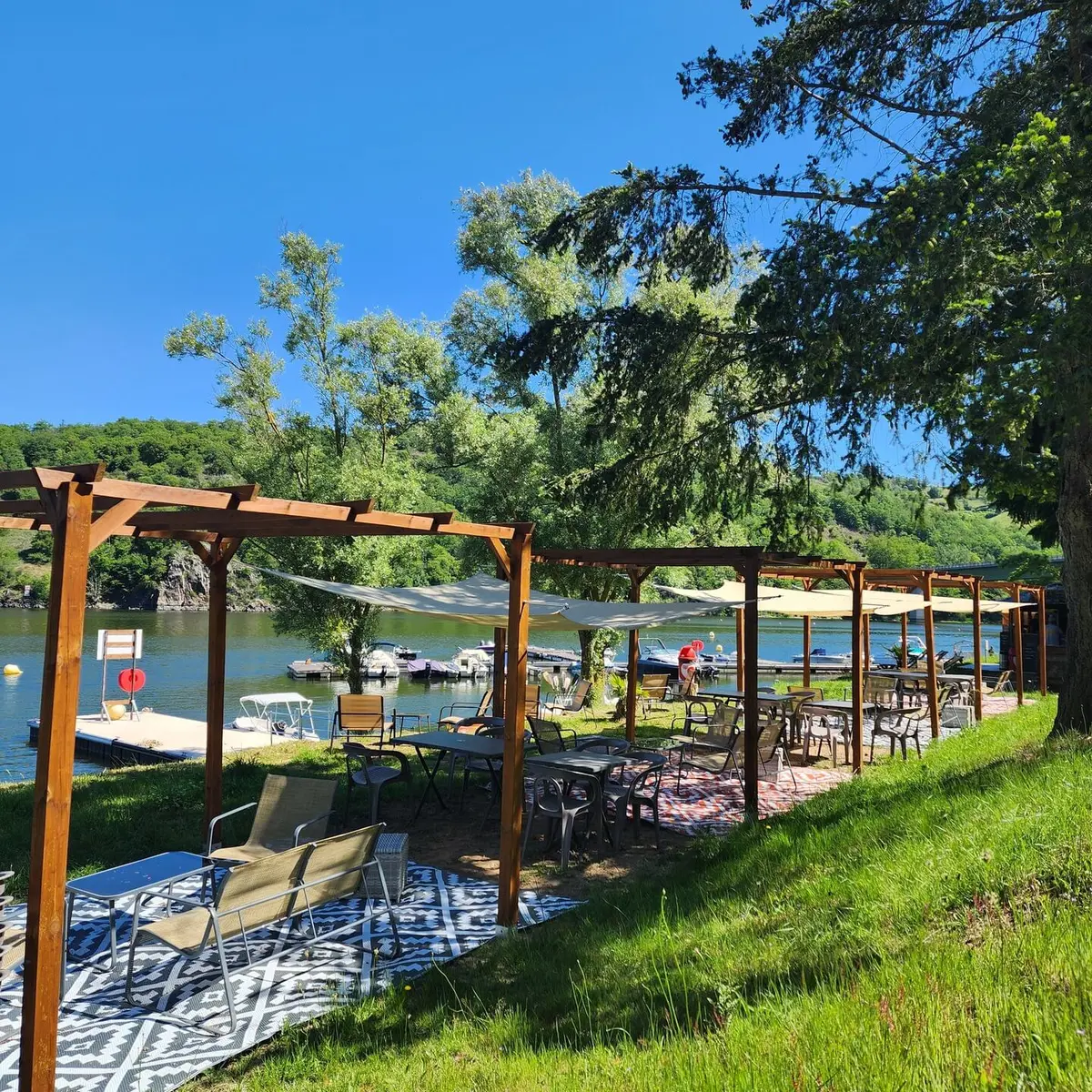 Port de Bully dans la Loire