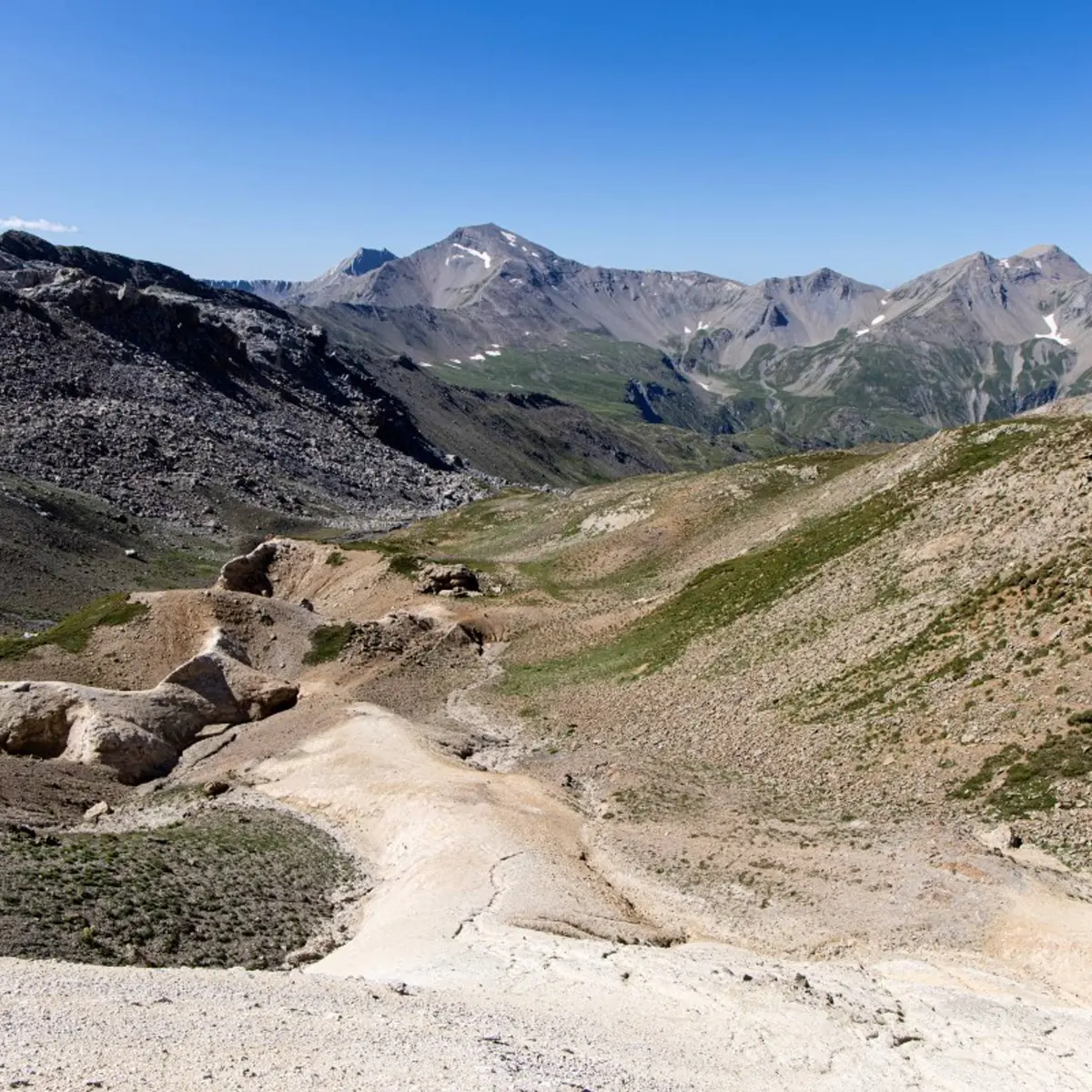 Le col des Terres Blanches