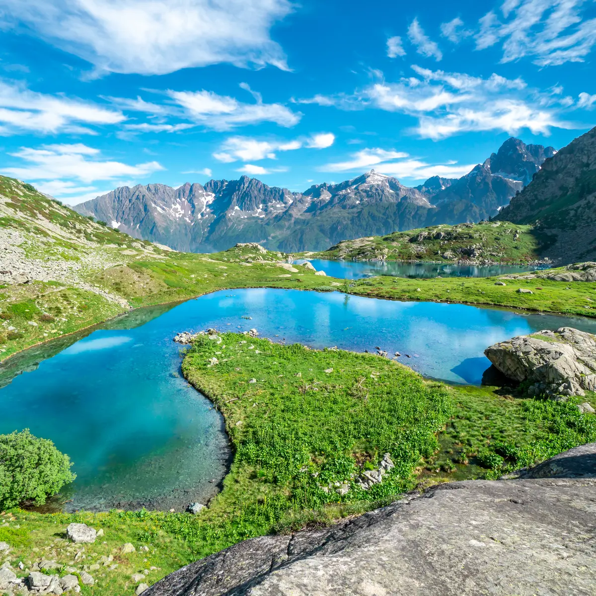 Vue sur les lacs de Pétarel