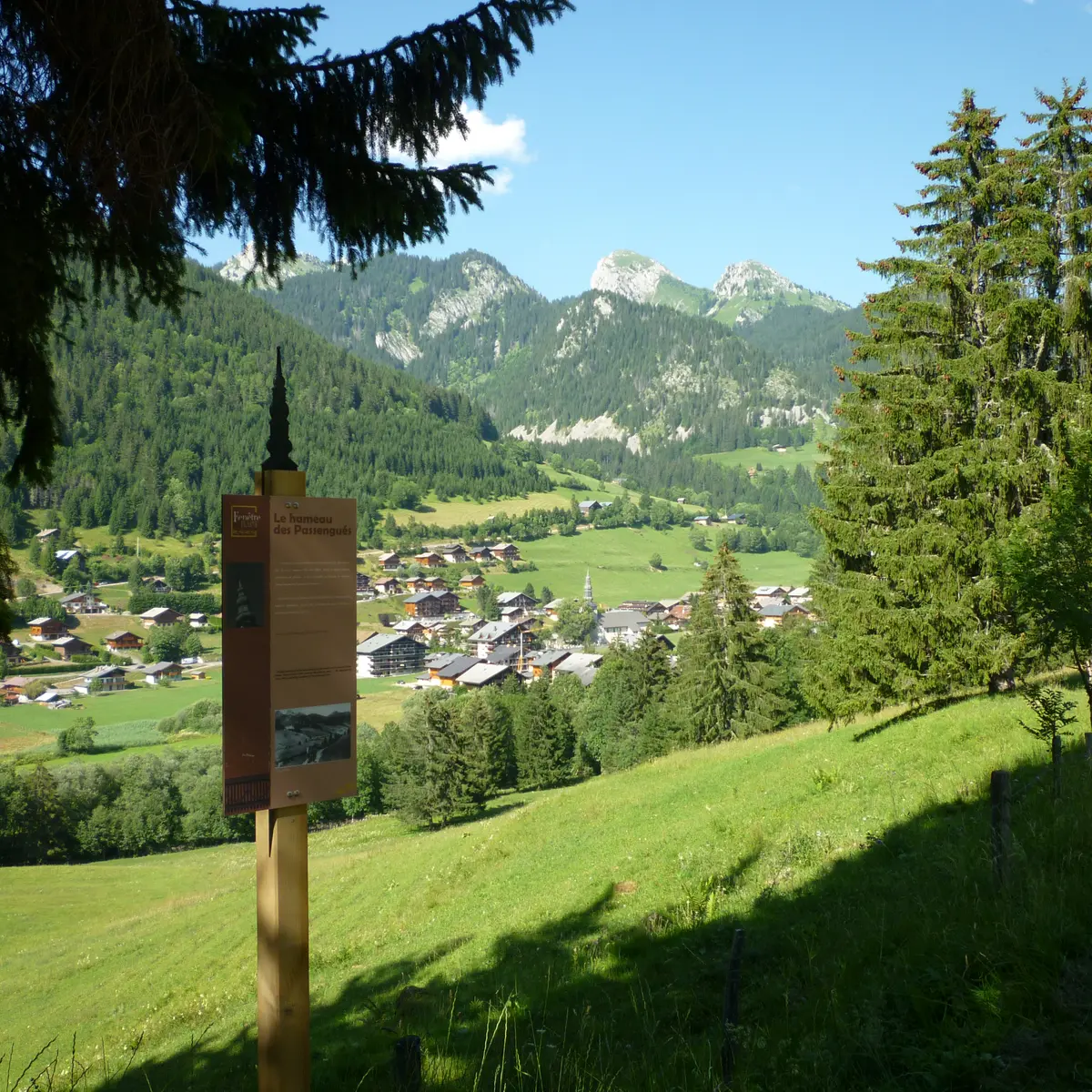 Vue sur le hameau des Passengués