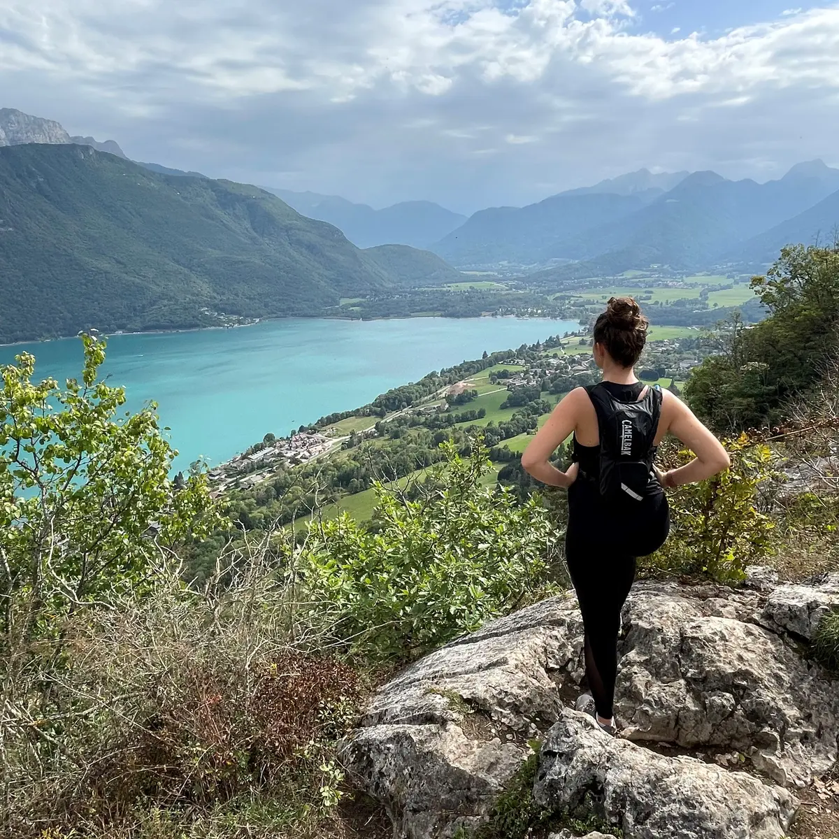 Vue sur le petit lac d'Annecy depuis Taillefer