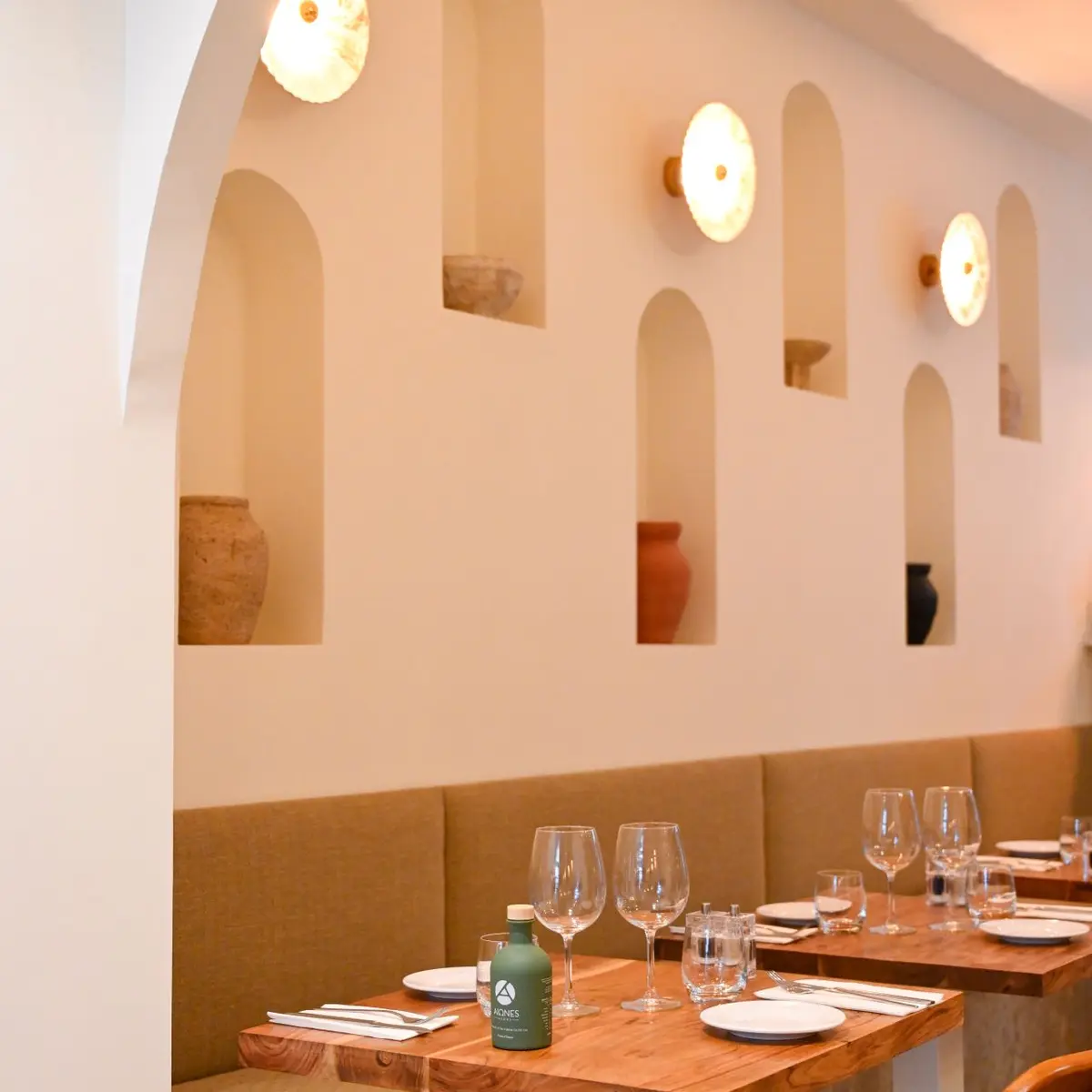 autre vue de la salle avec des niches