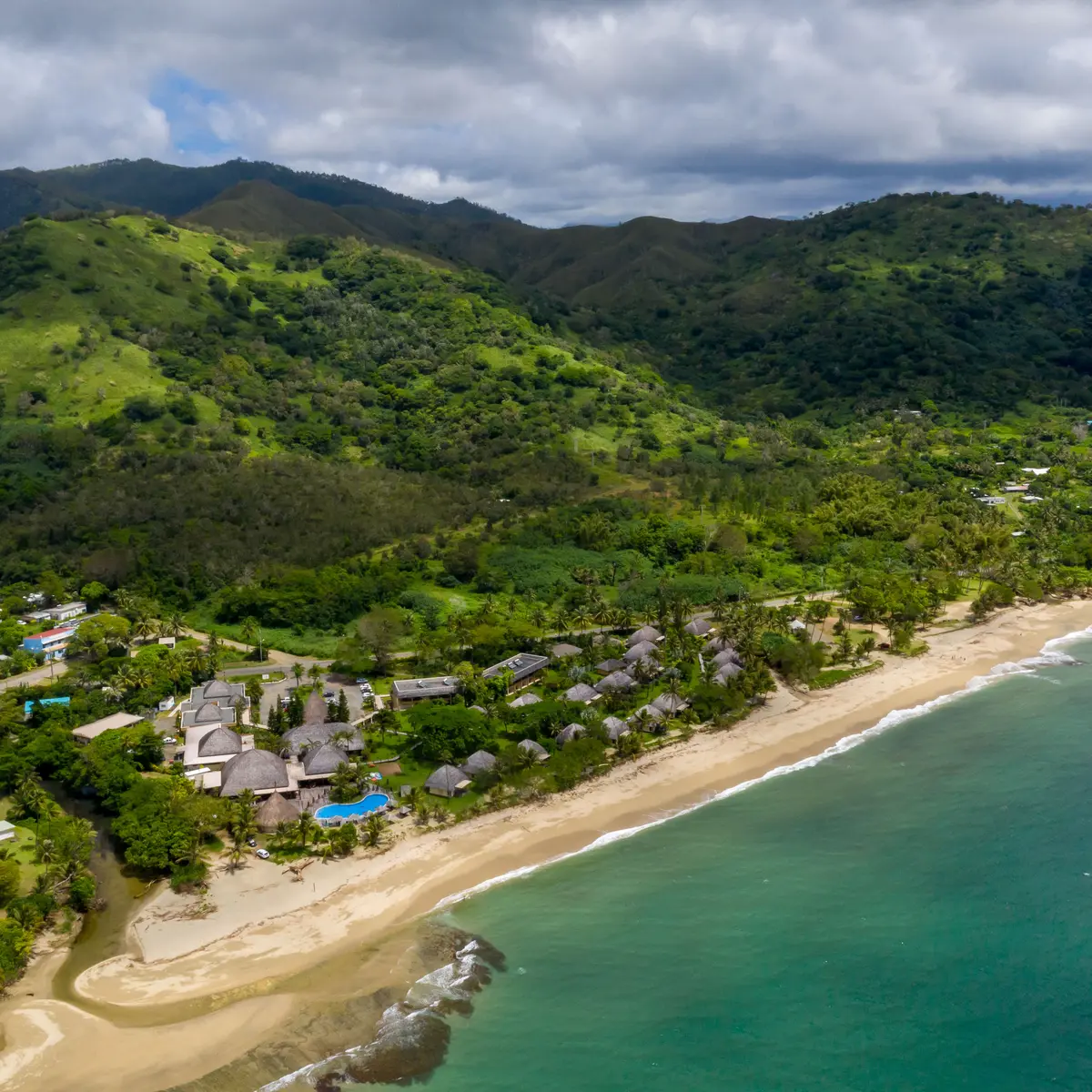 vue aérienne, lagon, montagne, plage, poindimié, tieti