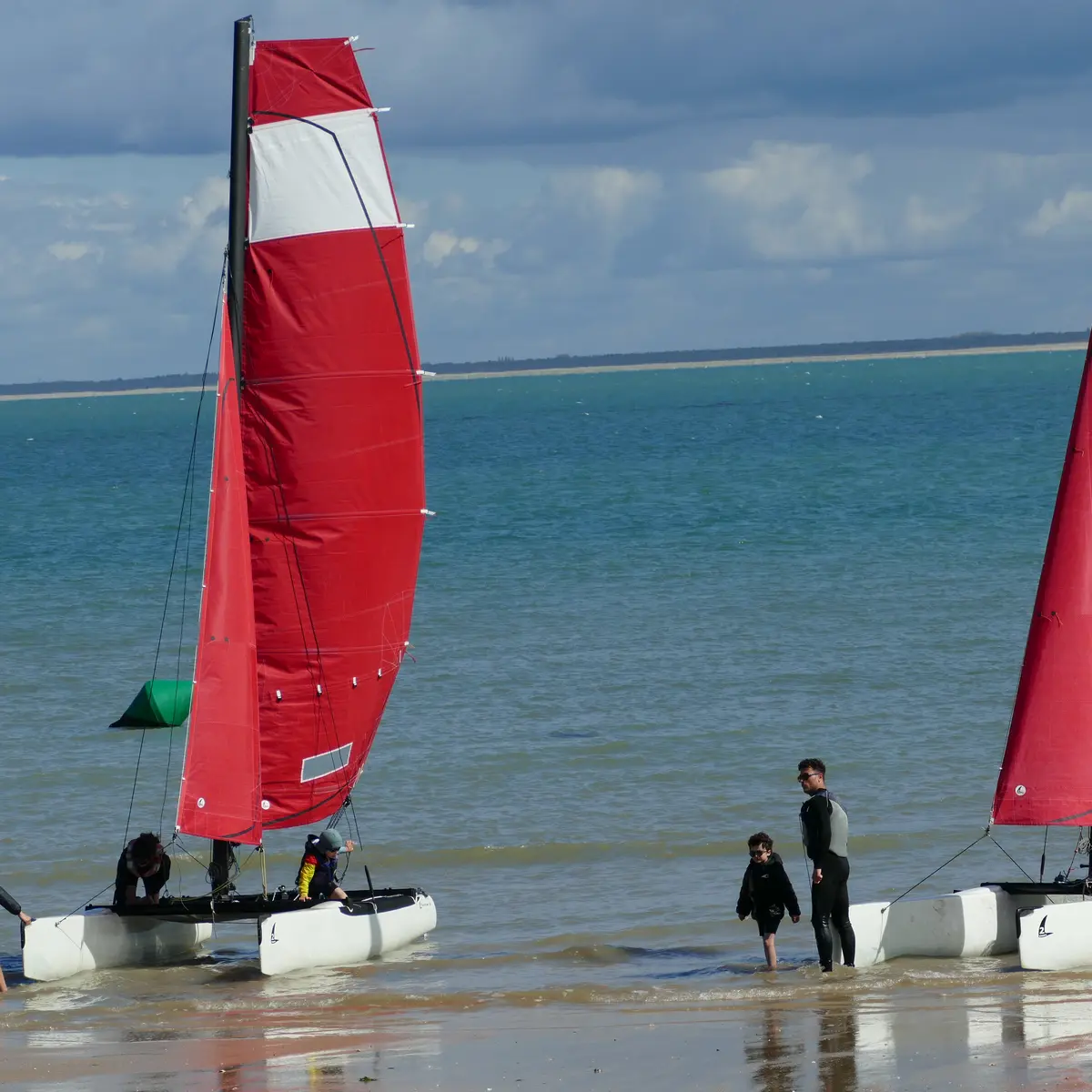 Catamaran ado