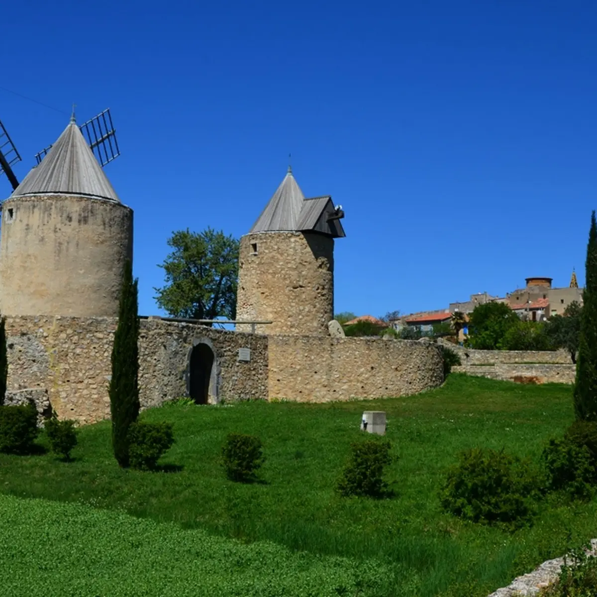 Les moulins de Régusse