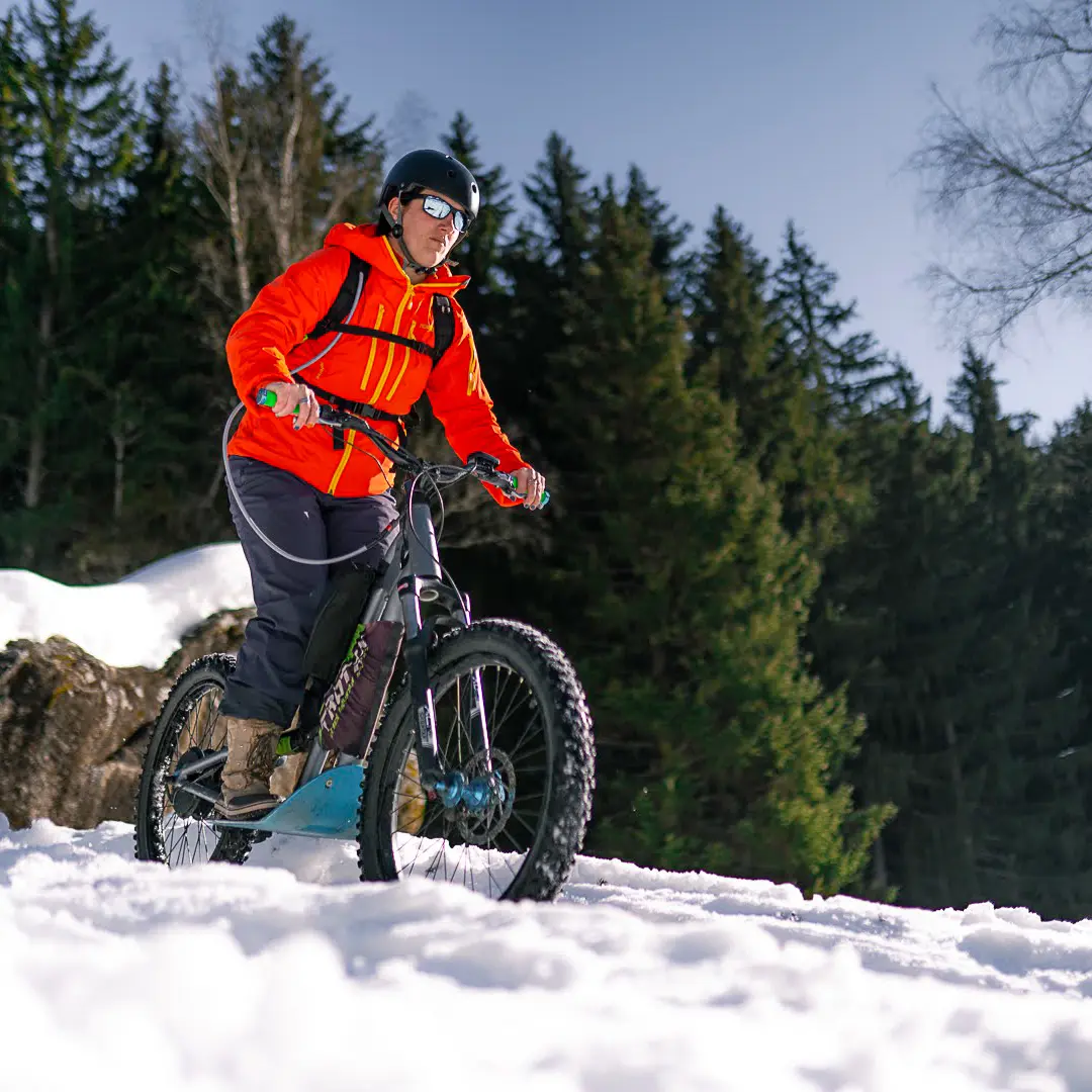 Evolution2-Chamonix-trottinette-electrique-sur-neige