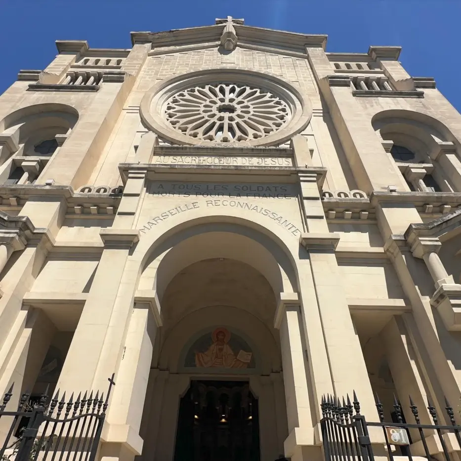 Façade de la basilique Sacré Coeur