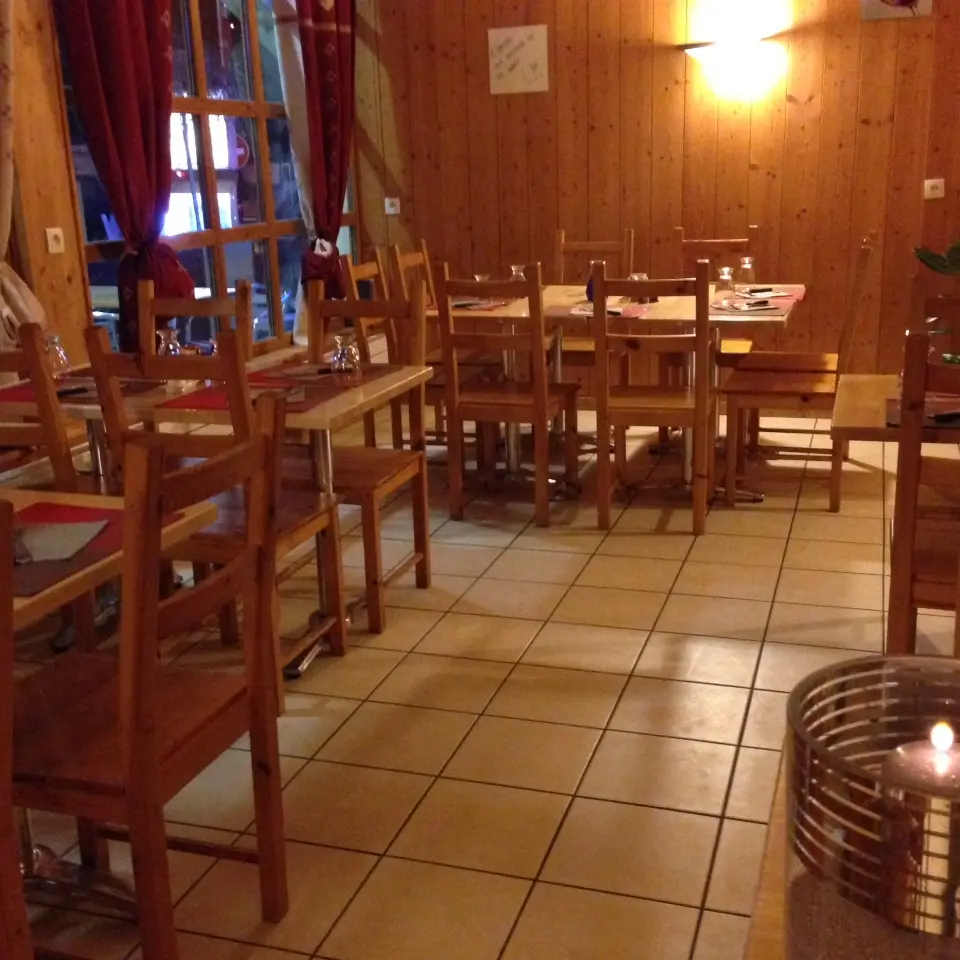 Yeti Salle à manger 2