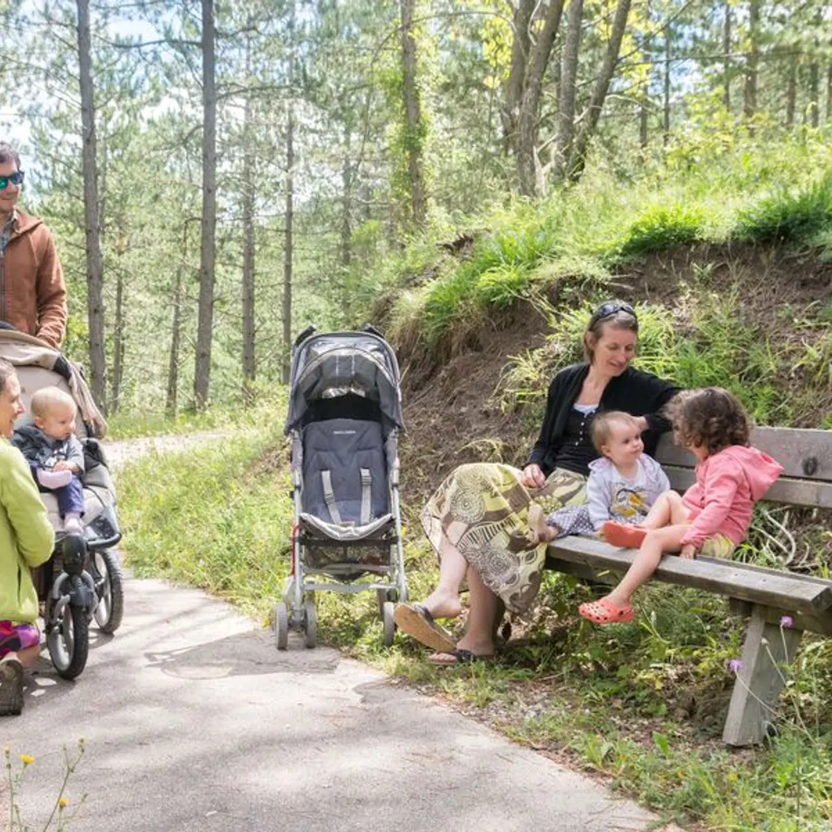 Petite pause ombragée en famille