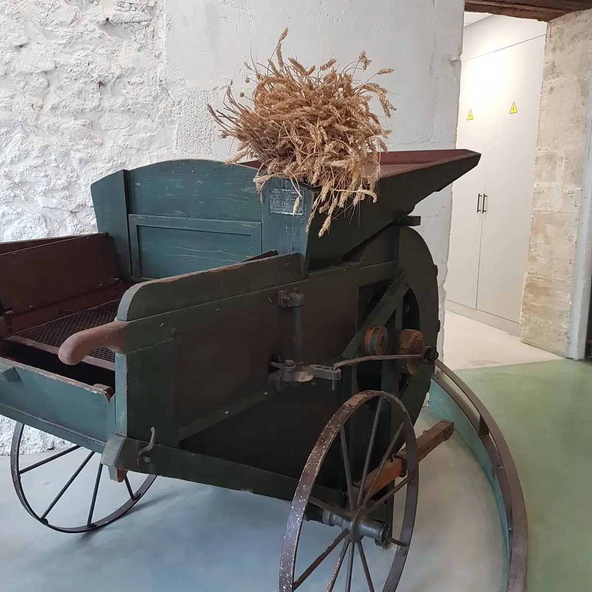 Moulin Peyre_Mouriès_charrette