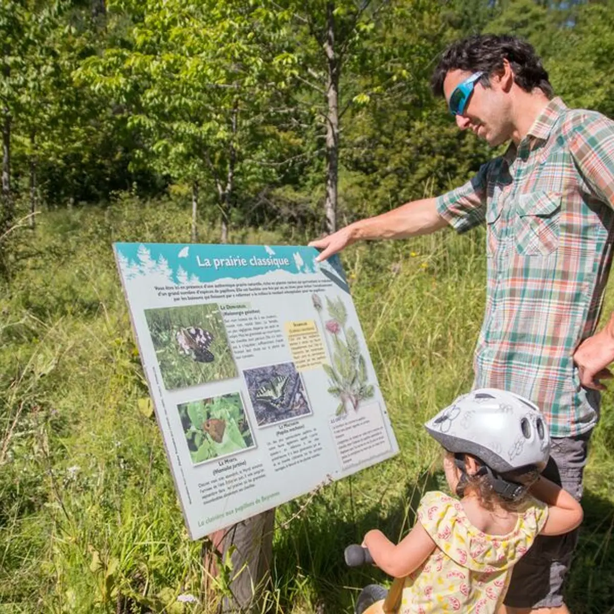 Panneaux explicatifs en chemin