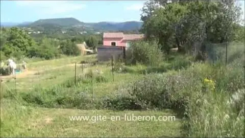 village de gîtes la peyrolière en luberon