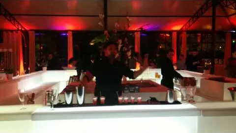 youtube - esprit cocktail bartender