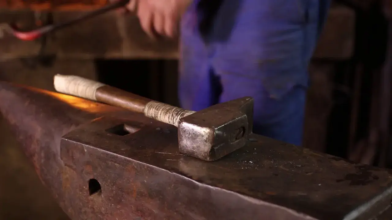 THE CROOKED NAILS - IF ALL YOU HAVE IS A HAMMER  (Clip officiel)