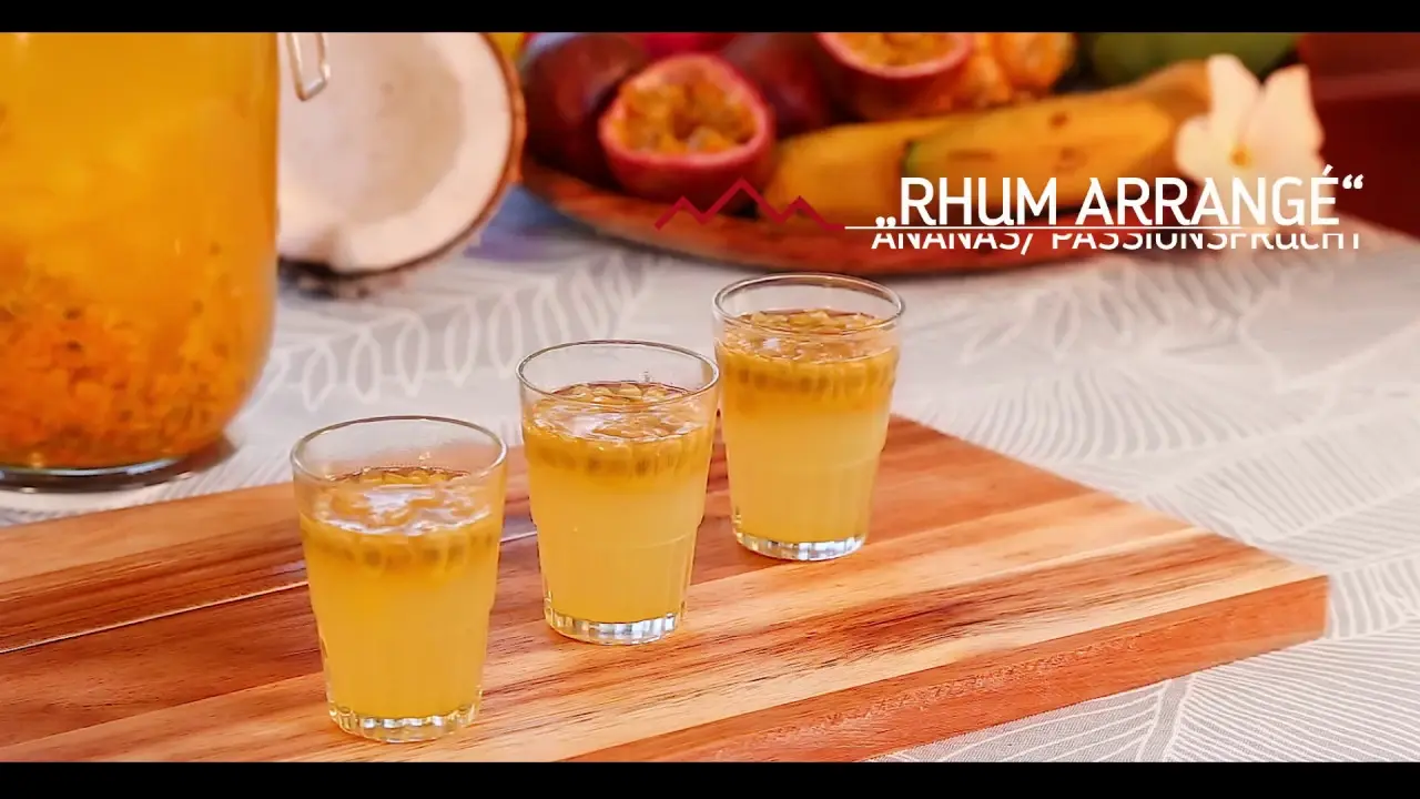 Rezept von La Réunion - "Rhum Arrangé" Ananas/ Passionsfrucht