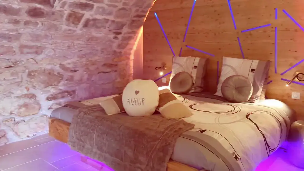 visite du gite prestige a la limite du sud  aveyron lozère