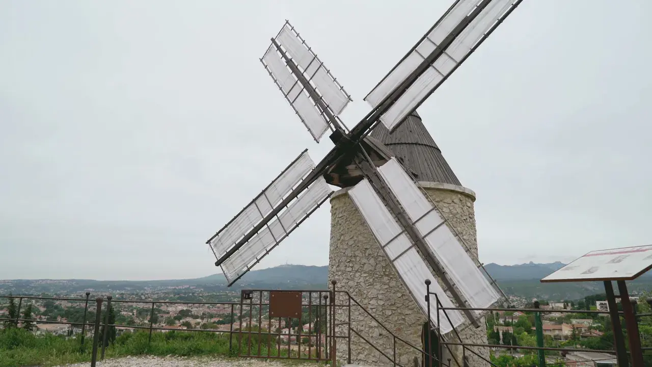 moulin louis ricard
