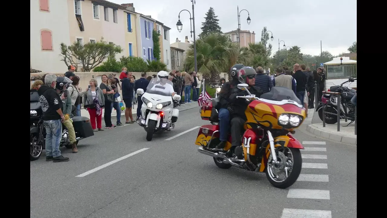 Parade Harley Davidson 2017 (arrivée à Port Grimaud)