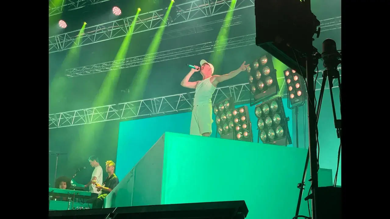 220729 Eddy de Pretto à Ecaussysteme