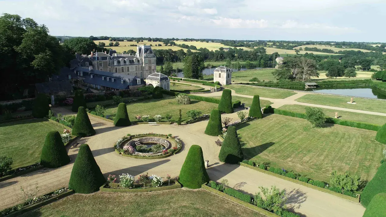 Jardins et la Château de la Rongère