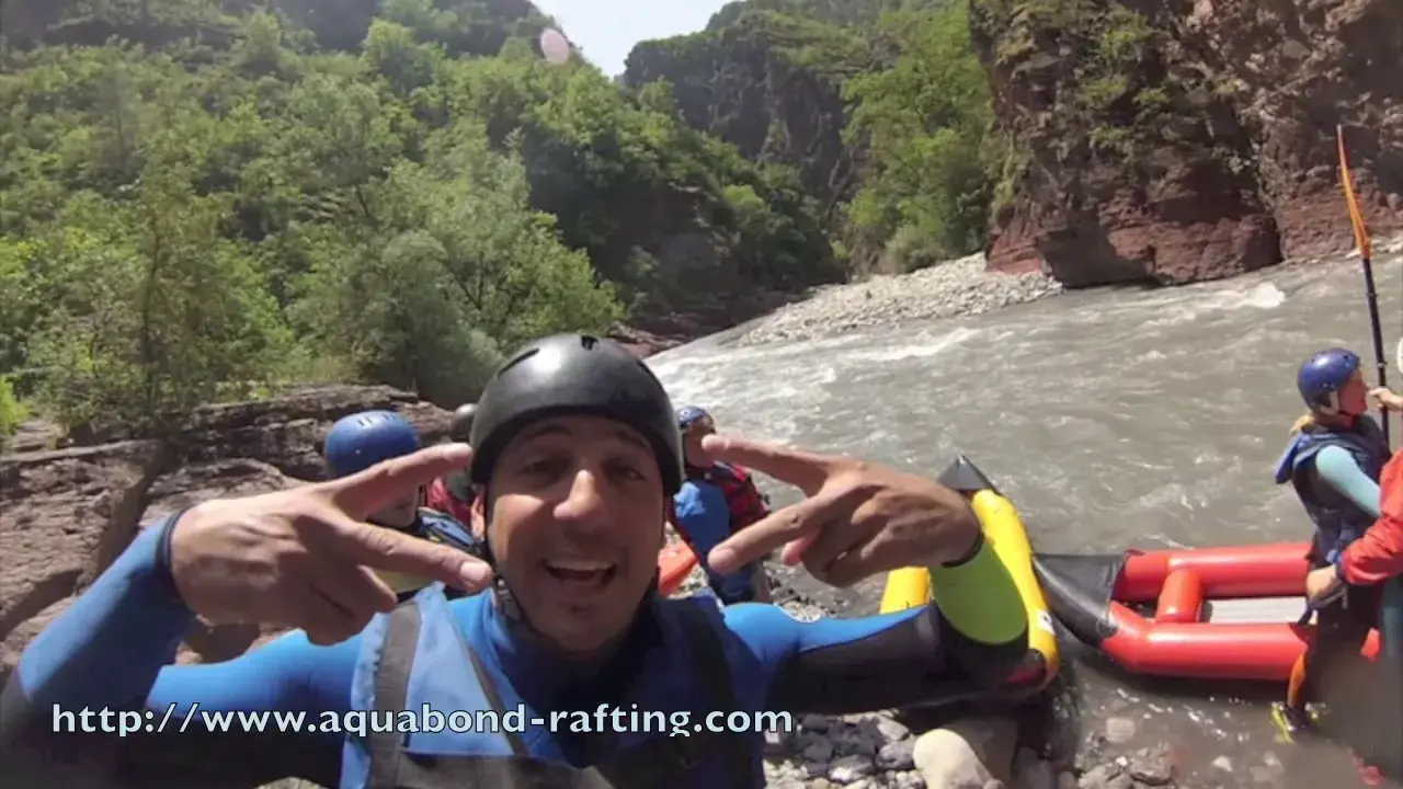 teaser aqua bond rafting