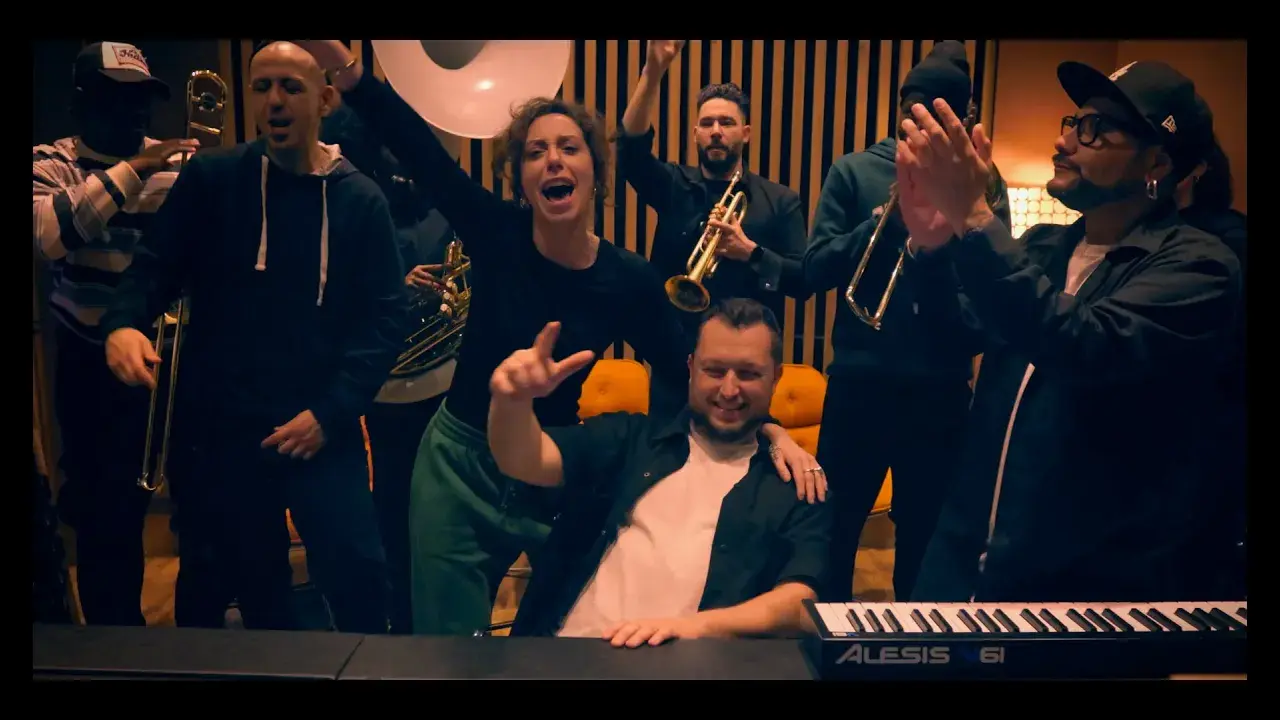 sidi wacho ft paloma pradal - pa' delante