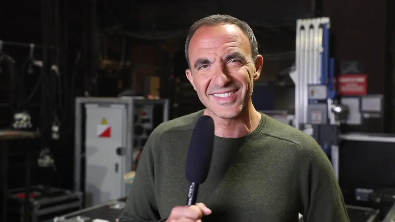 Interview exclusive de Nikos Aliagas dans les coulisses du Palais des Festivals de Cannes