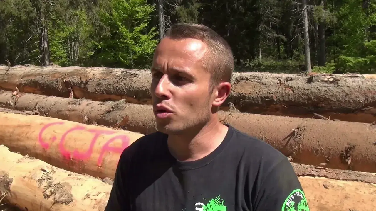 Forêt et savoir-faire en Chartreuse : le bûcheron