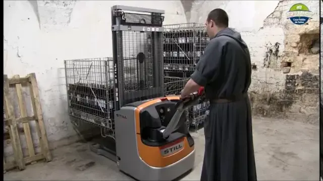 LES MOINES DEVIENNENT BRASSEURS
