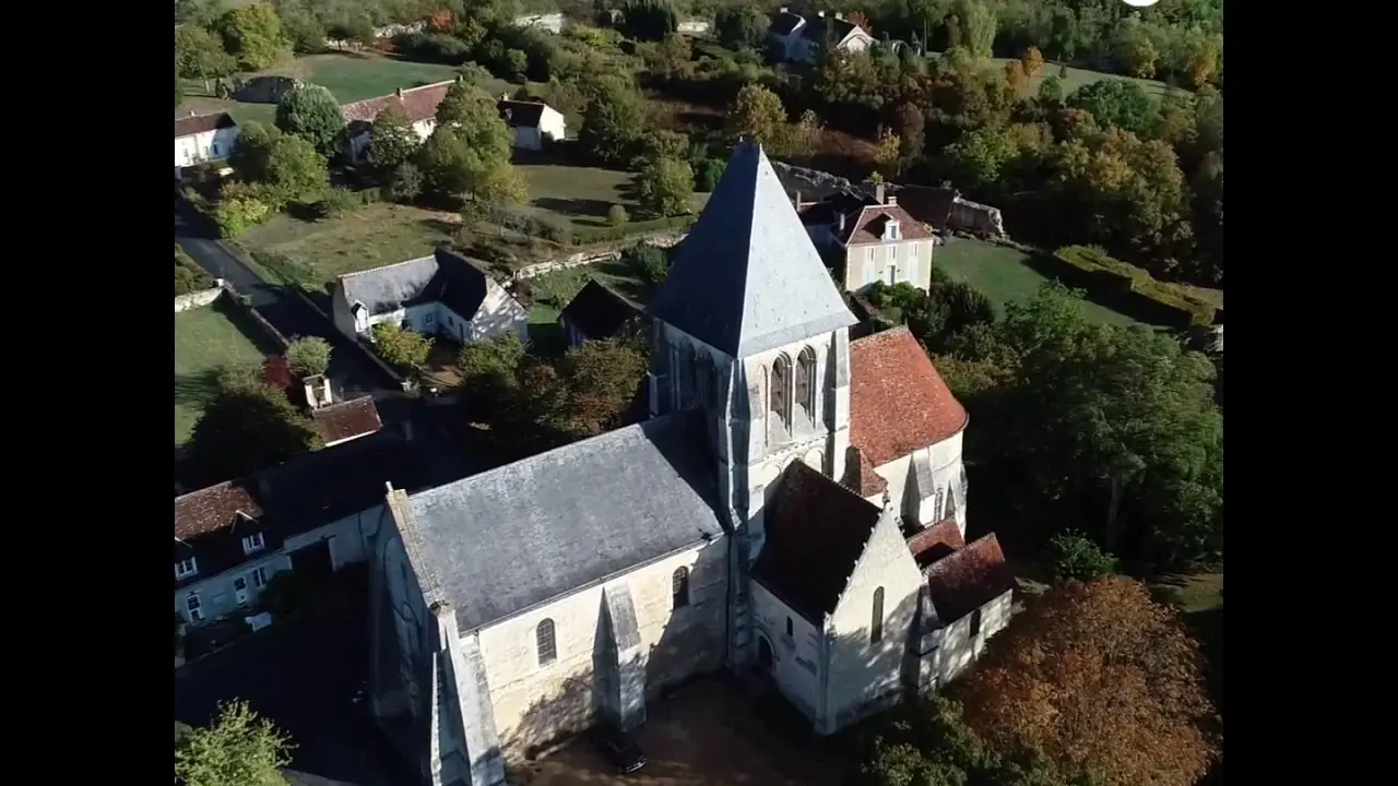 Vu du ciel : le village de Trôo, cité troglodyte