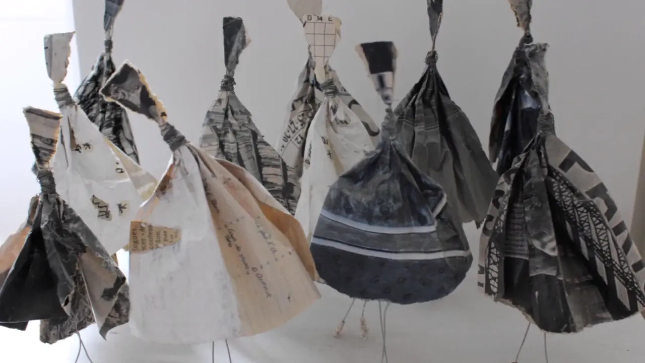 isabelle bouteillet - collage et sculpture de papier