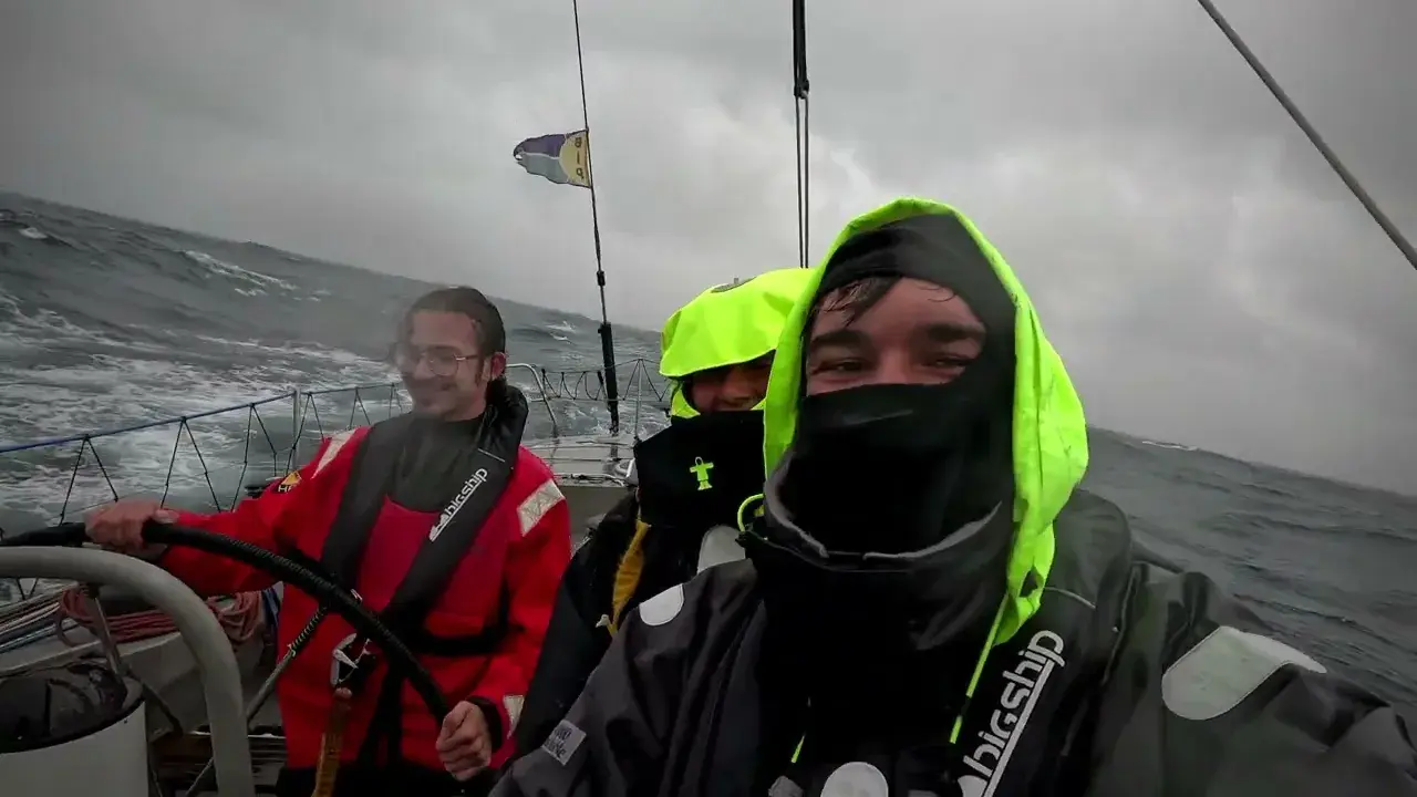 samedi 8 juin à bord du Kriter VIII avec les élèves du lycée maritime et aquacole de La Rochelle.