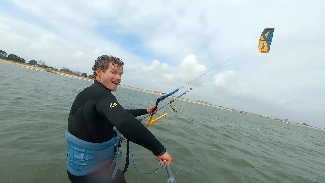 KITE SURF, le champion Etienne Lhote partage ses coups de cœur en Bretagne