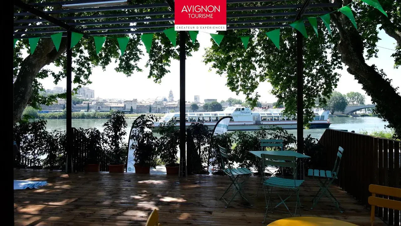 Nouveau à Avignon : La Maison du Parc sur l'île de la Barthelasse