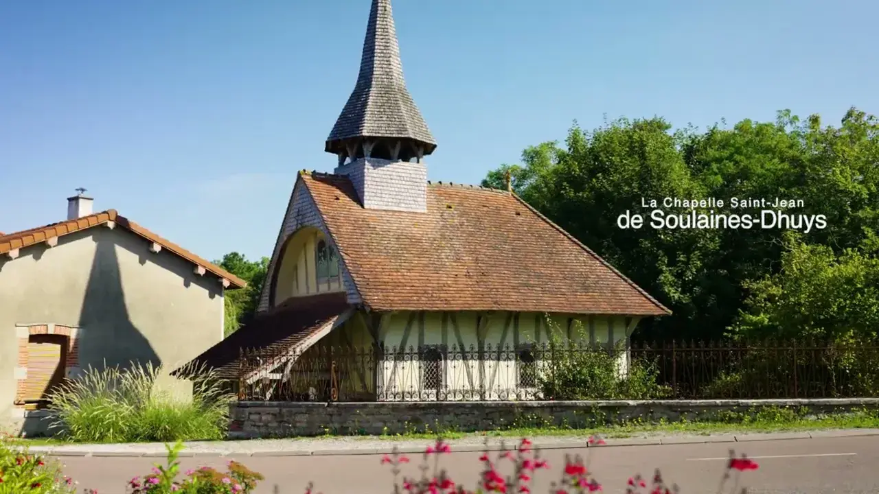 EGLISES À PANS DE BOIS AU LAC DU DER