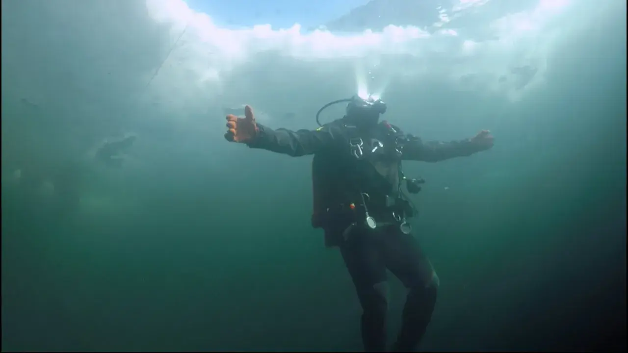 plongée sous glace au lac de montriond