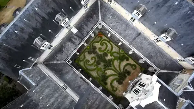 Prise de vue aérienne - Abbaye de Solesmes