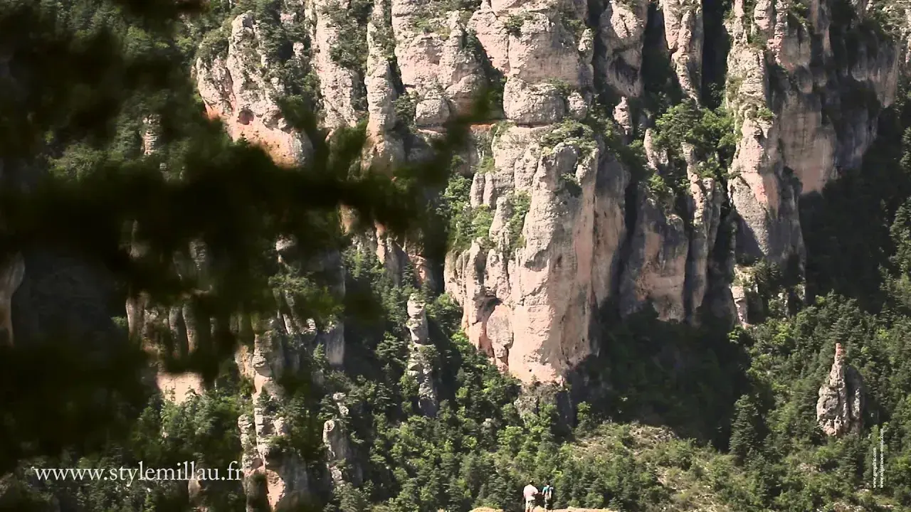 expérimentez toutes les richesses d'une destination unique: millau et ses environs